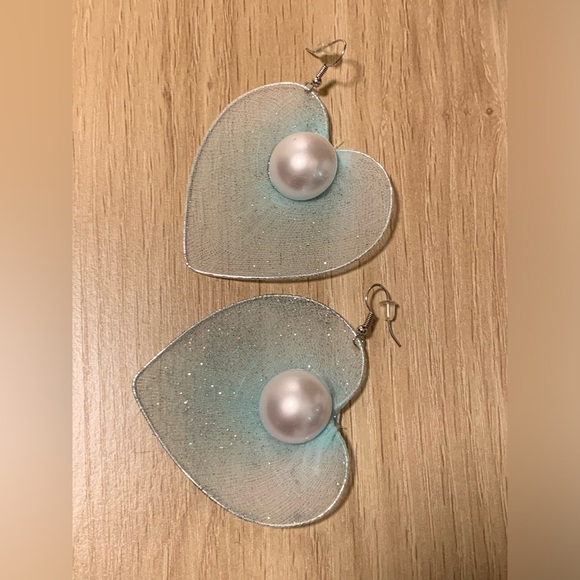 PRELOVED HANDMADE EARRINGS - Picture 1 of 2